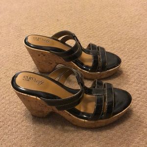 Shiny black open toed sandal